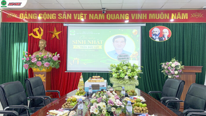 Bữa tiệc chúc mừng sinh nhật Phó Tổng Giám đốc Trần Đức Lực